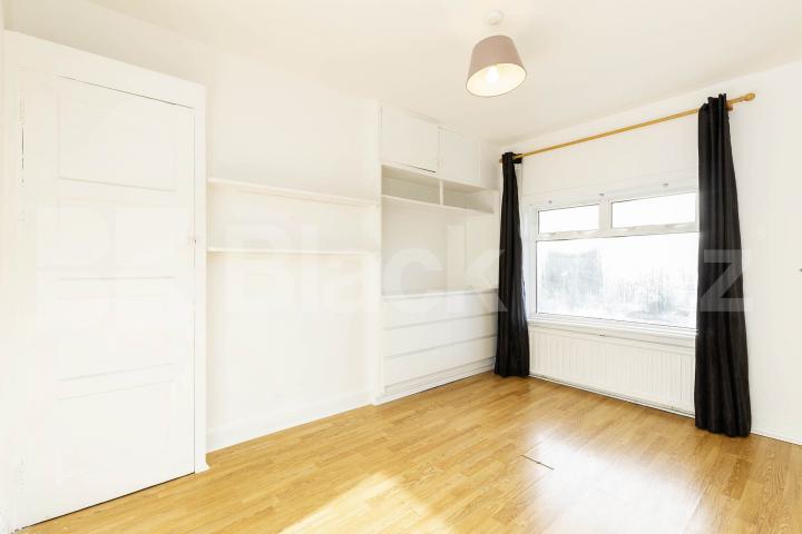 Whole House Beechmont, Avenue